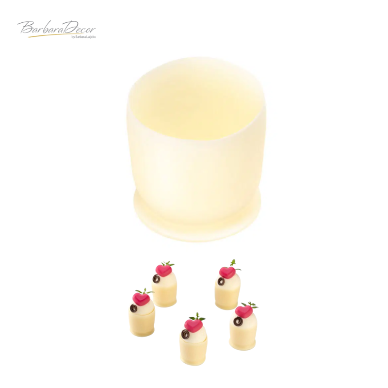 Decoratiuni de ciocolata alba QUEEN 150buc/cut 0,675kg 3397 BARB